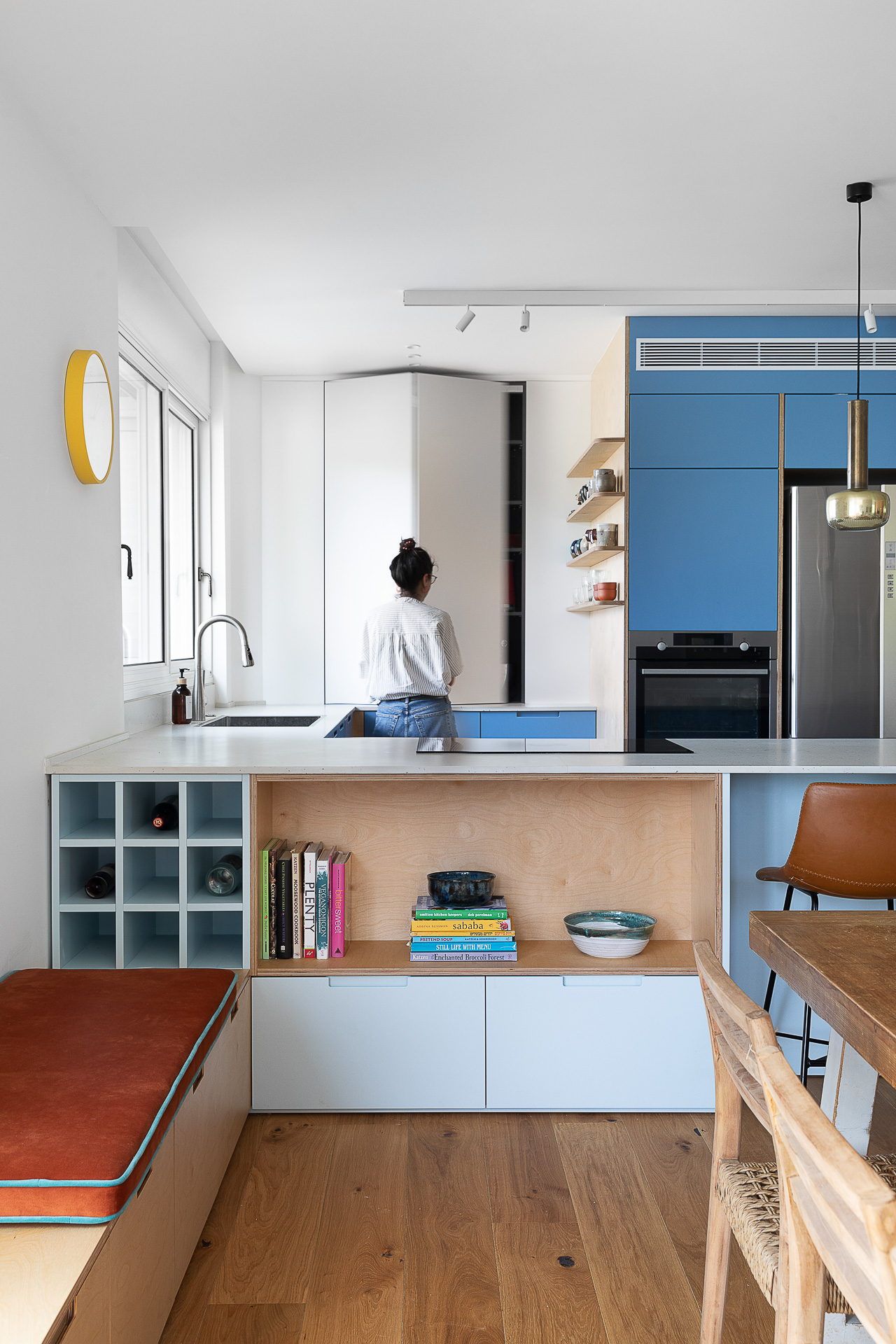 Apartment in Colour, view 4