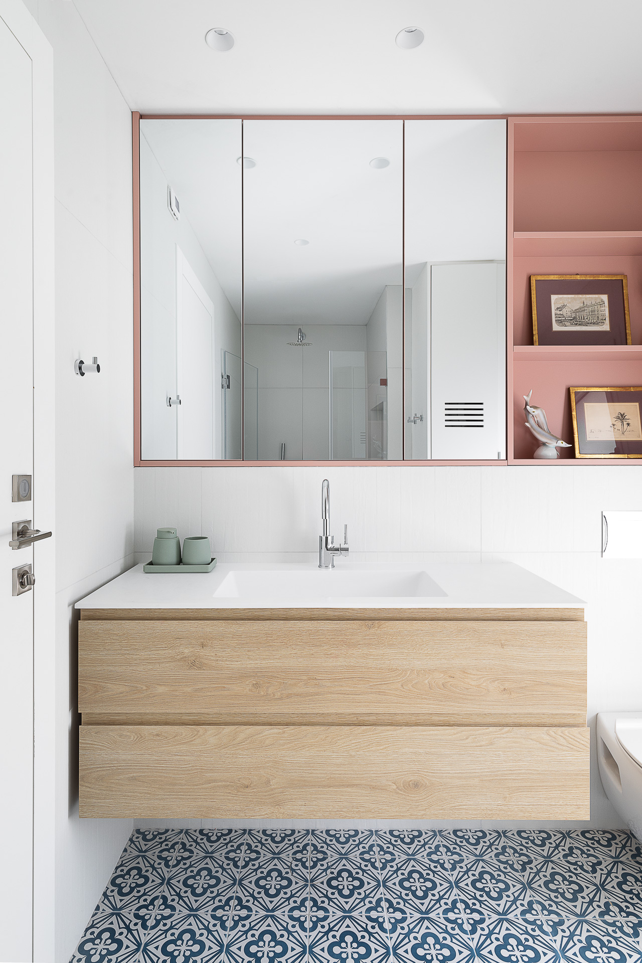 Apartment in Colour, interior view 12