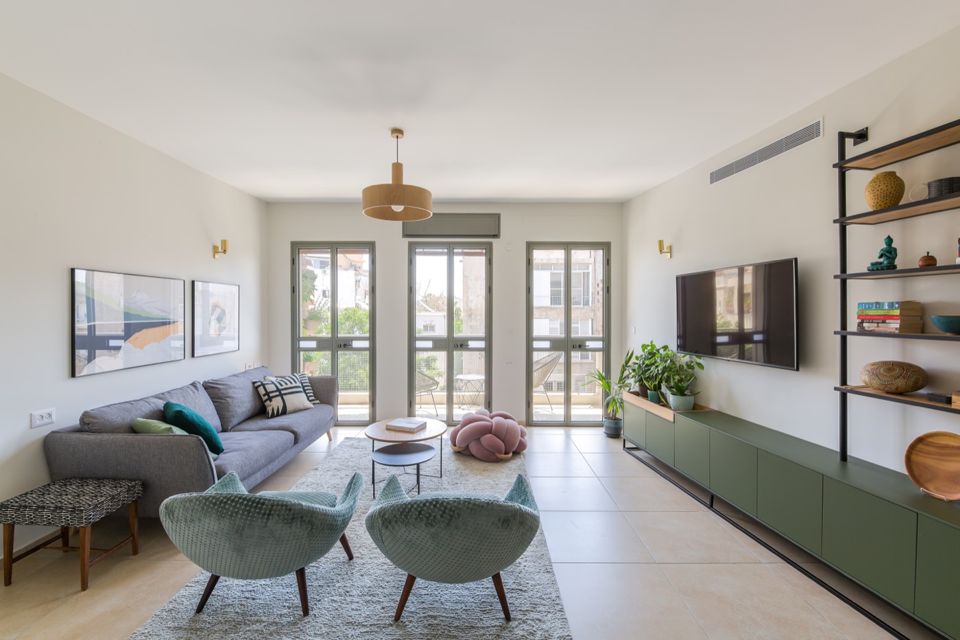 Green Lines Apartment, interior view 1