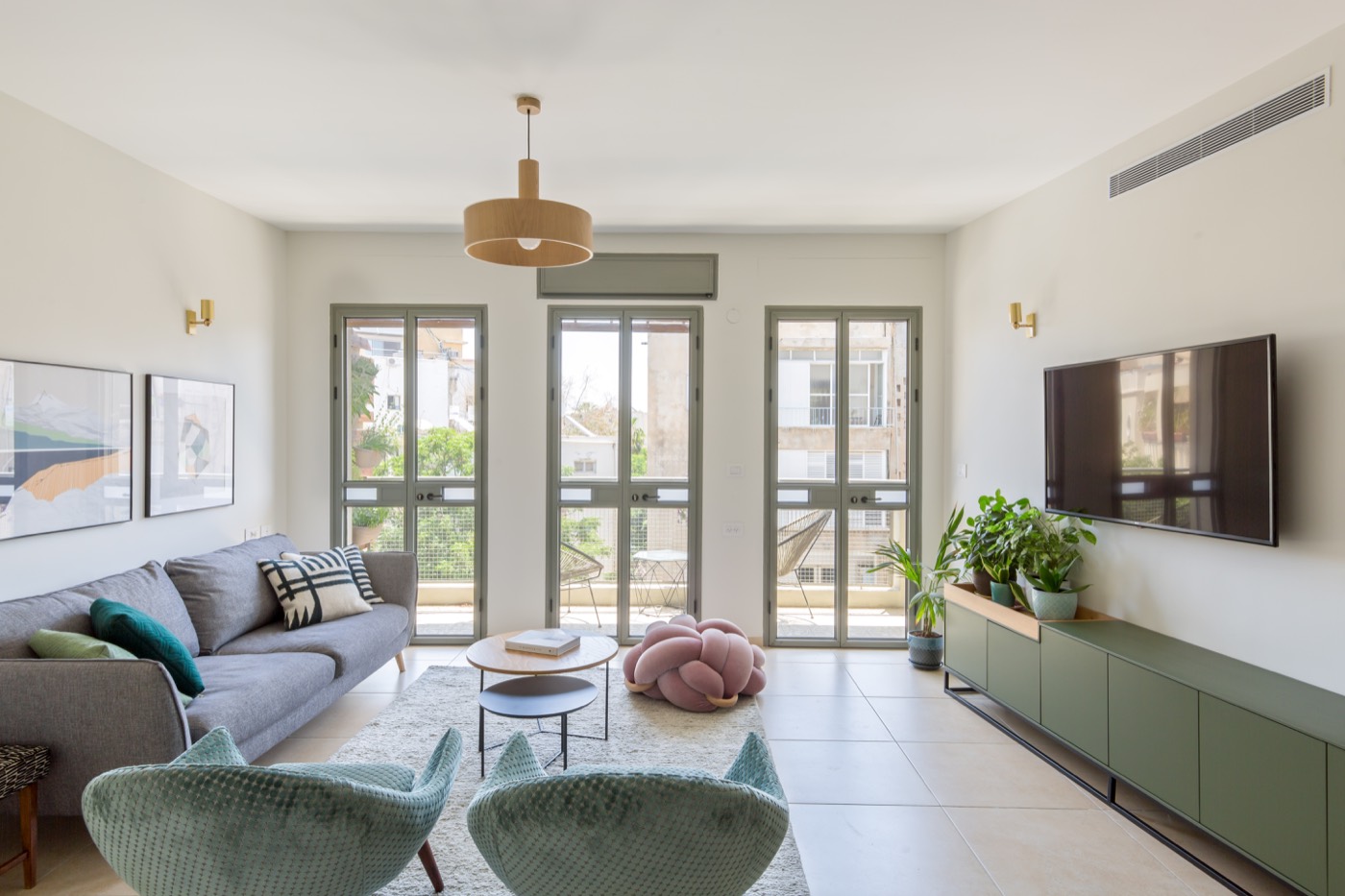 Green Lines Apartment, interior view 9