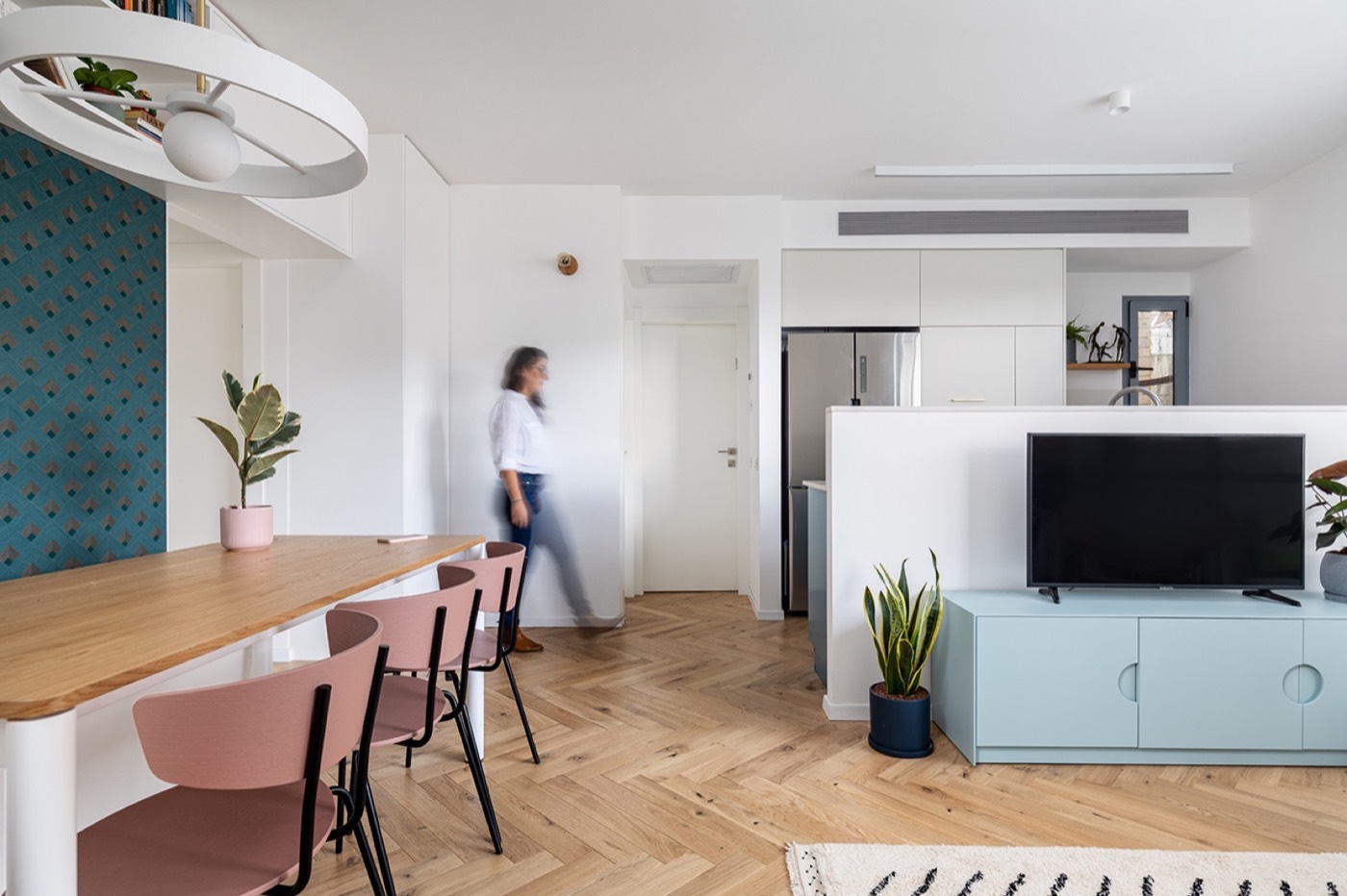 Apartment in Layers, interior view 1