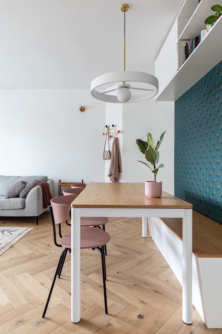 Apartment in Layers, view 4