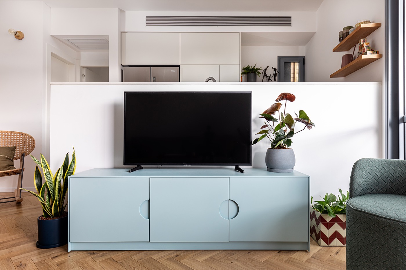 Apartment in Layers, interior view 3