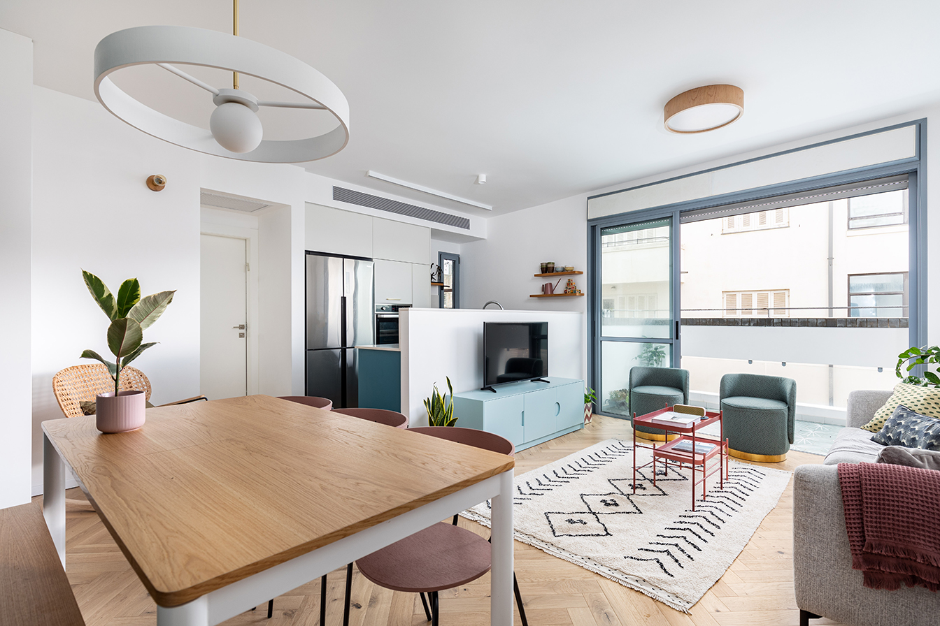 Apartment in Layers, view 2