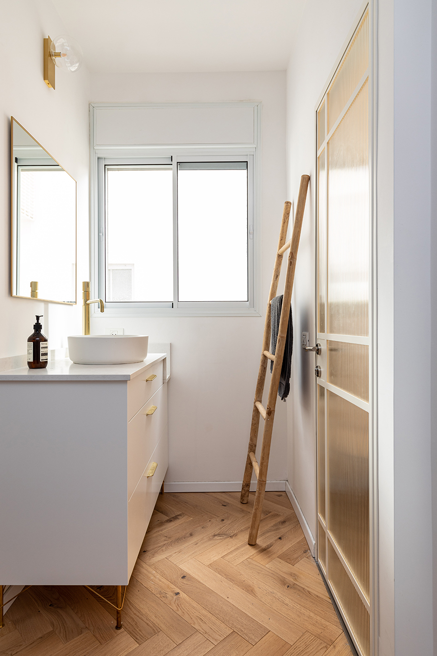 Apartment in Layers, interior view 13
