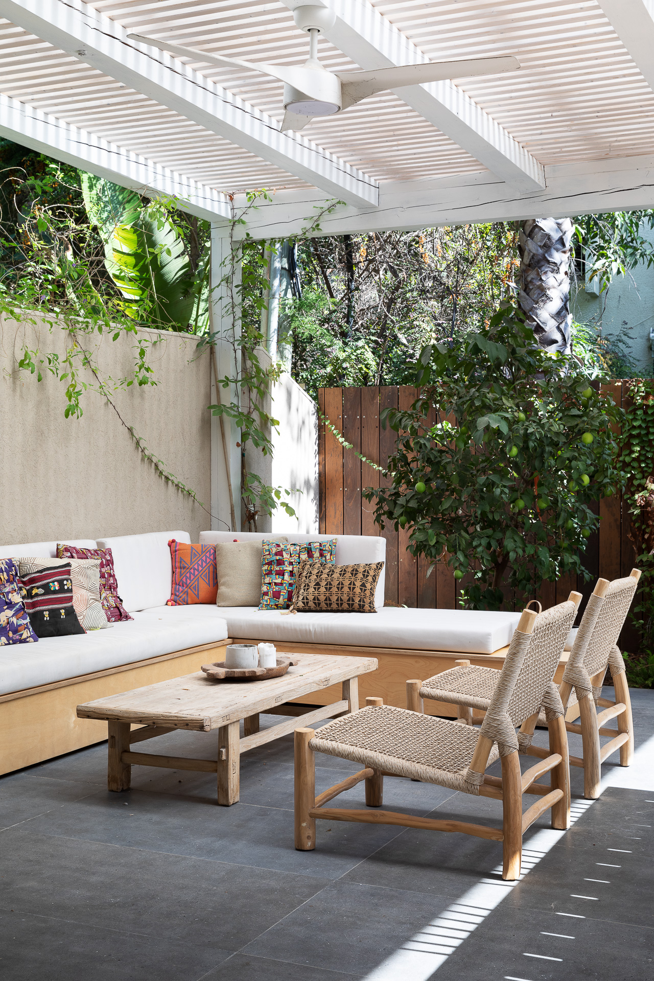 Courtyard House, interior view 5